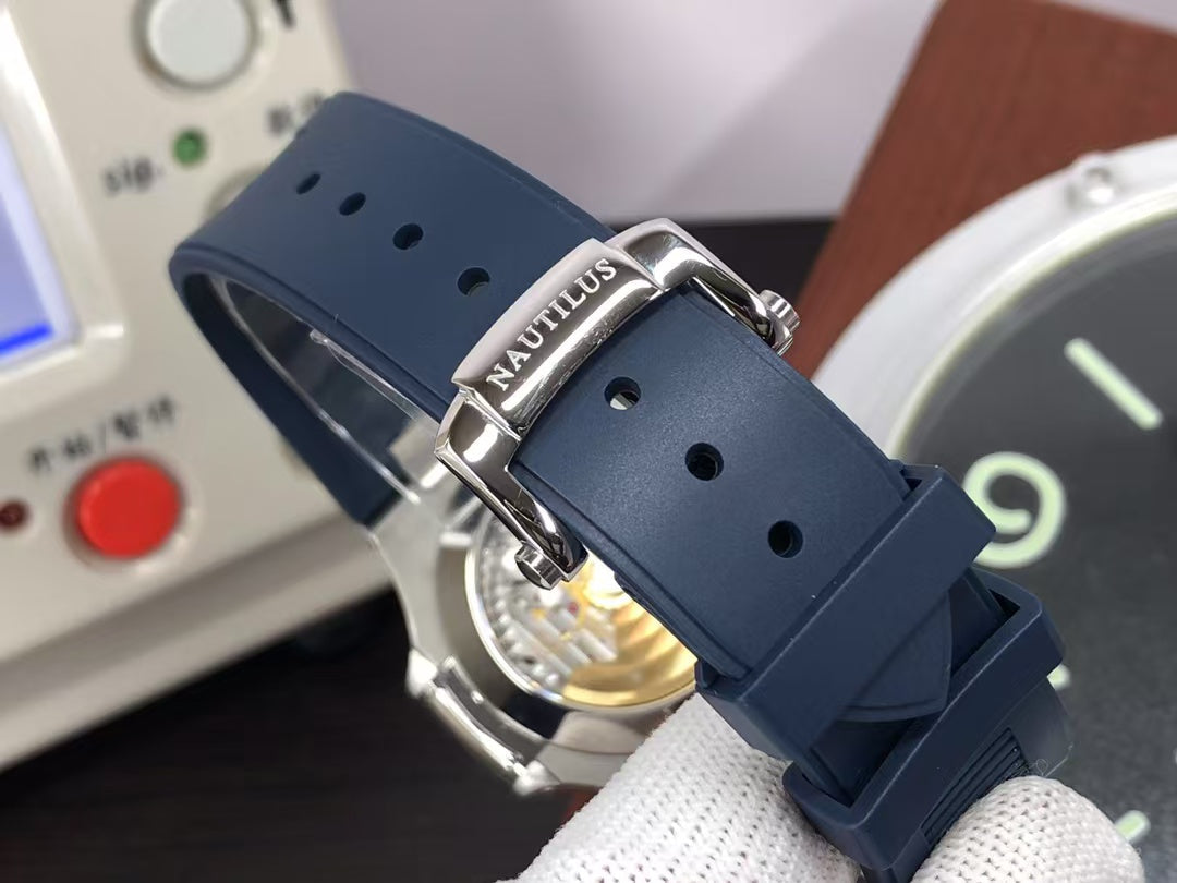 pp Nautilus Annual Calendar 5726 Blue Dial Blue Rubber Band 324 Movement