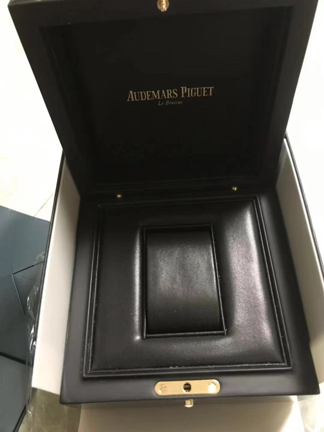 ZF ap Royal Oak 15400 Black Dial 3120 Movement