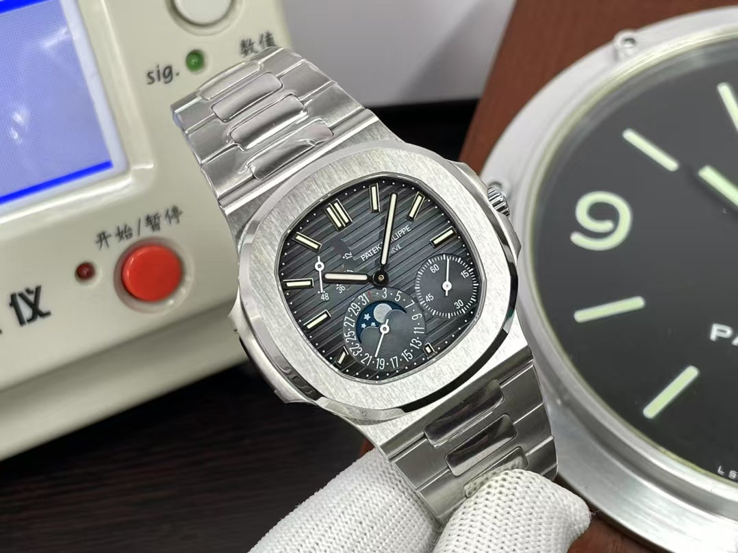 PPF V4 pp Nautilus Moon Phase 5712 240