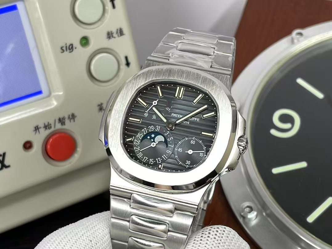 PPF V4 pp Nautilus Moon Phase 5712 240