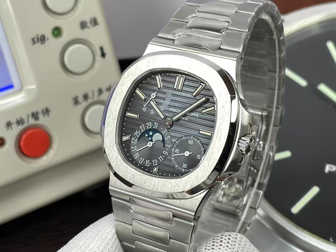 PPF V4 pp Nautilus Moon Phase 5712 240