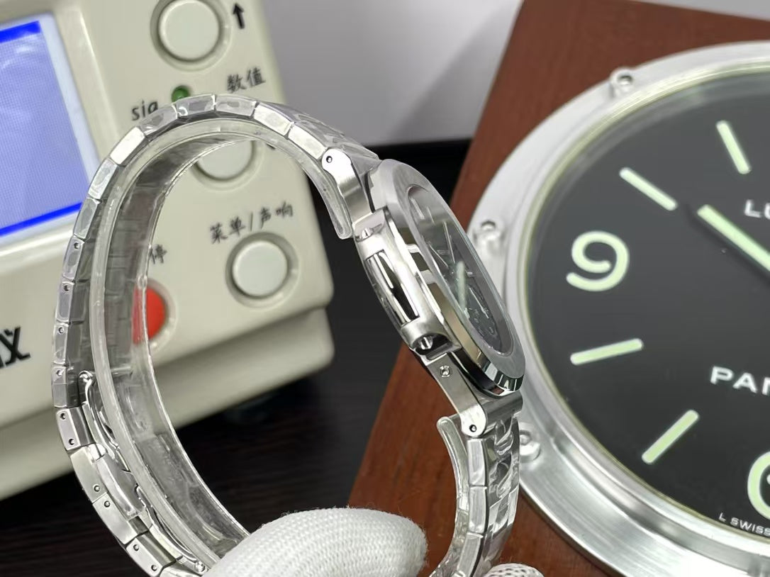 PPF V4 pp Nautilus Moon Phase 5712 240