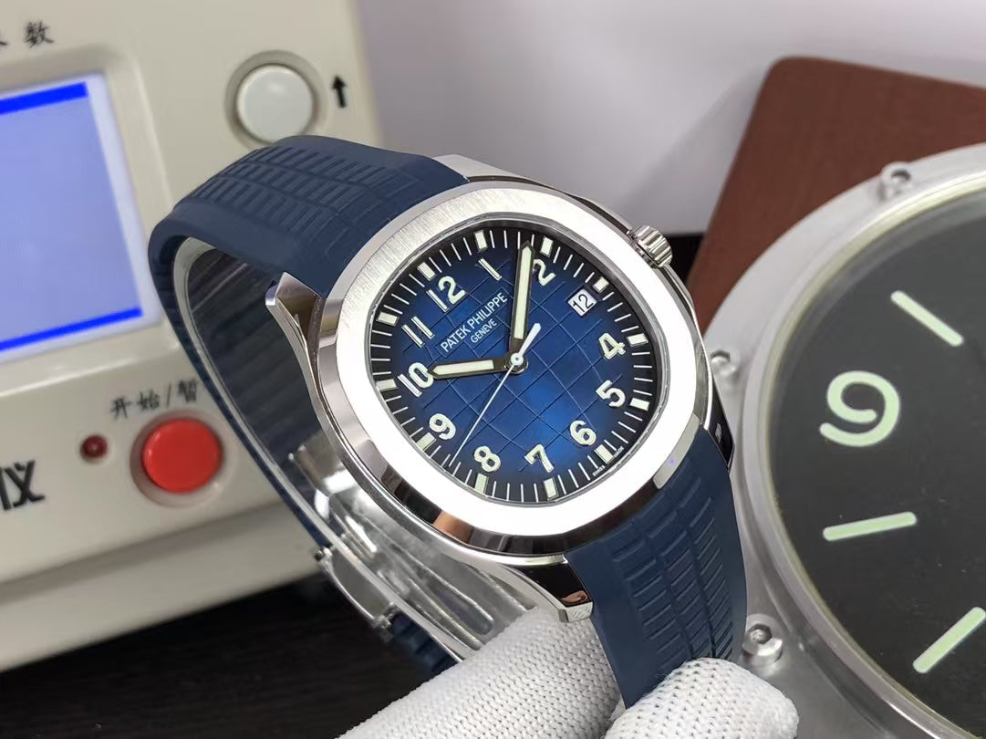 pp Aquanaut 5168G 330 Movement Blue Dial Blue Rubber Band