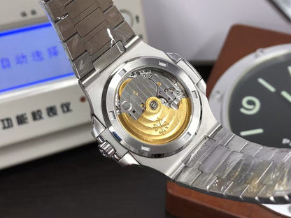 pp Nautilus 5711 White Dial 330 Movement