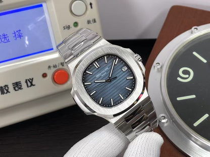 pp Nautilus 5711 Stainless Steel Case Blue/Grey Dial 330 Movement