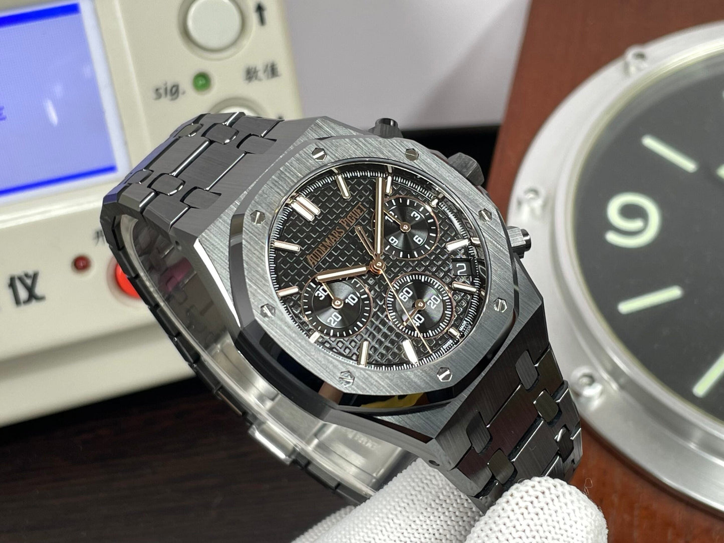 ap Royal Oak Chrono 26240 Black Ceramic Case 4401 Movement with Black Dial