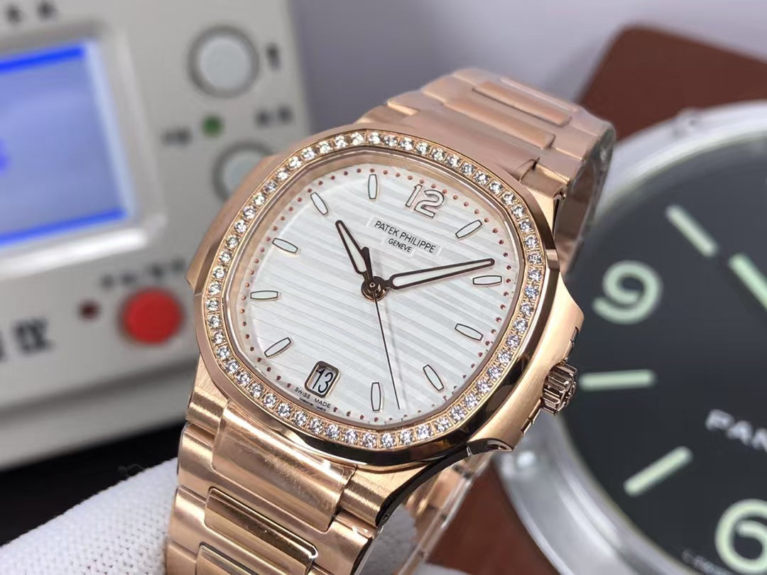pp Nautilus Ladies 7118 Rose Gold Case White Dial Diamond Bezel with 324 Movement