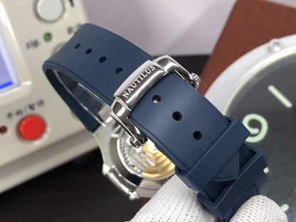 pp Nautilus Annual Calendar 5726 Blue Dial Blue Rubber Band 324 Movement