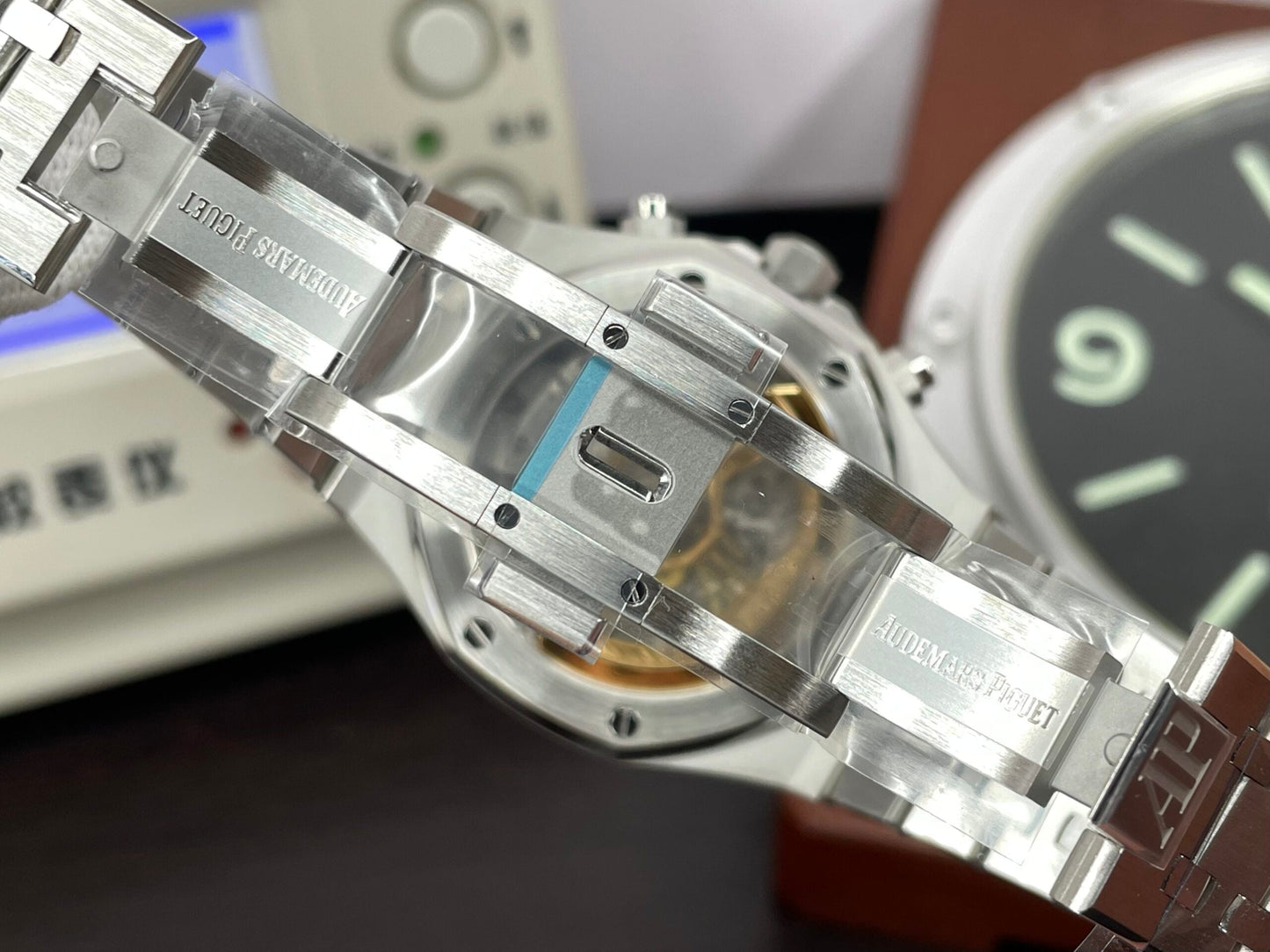 ap Royal Oak Chrono 26240 Stainless Steel Case Green Dial with 4401 Movement