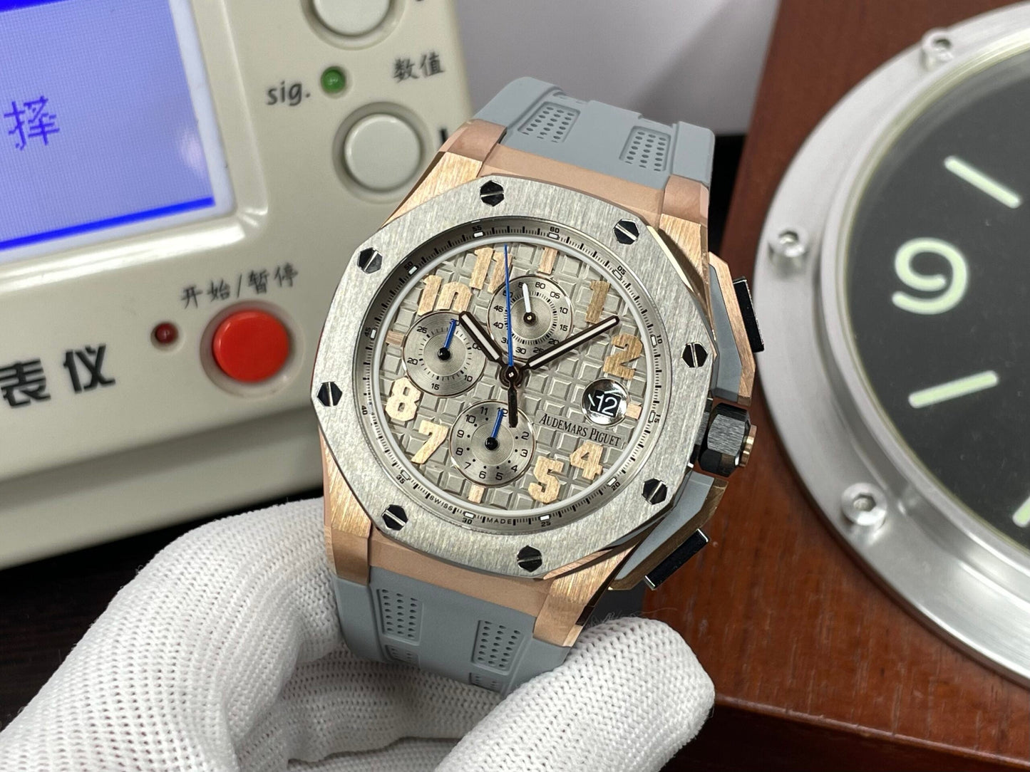 ap Royal Oak Offshore LeBron James Cermet Bezel 3126 Movement with Grey Rubber Strap
