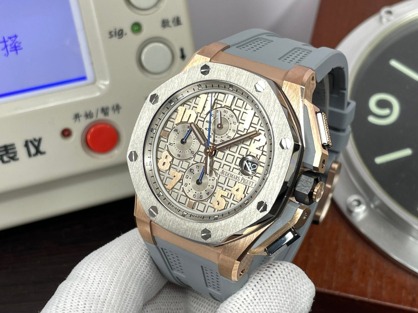 ap Royal Oak Offshore LeBron James Cermet Bezel 3126 Movement with Grey Rubber Strap