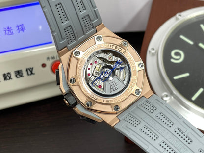 ap Royal Oak Offshore LeBron James Cermet Bezel 3126 Movement with Grey Rubber Strap