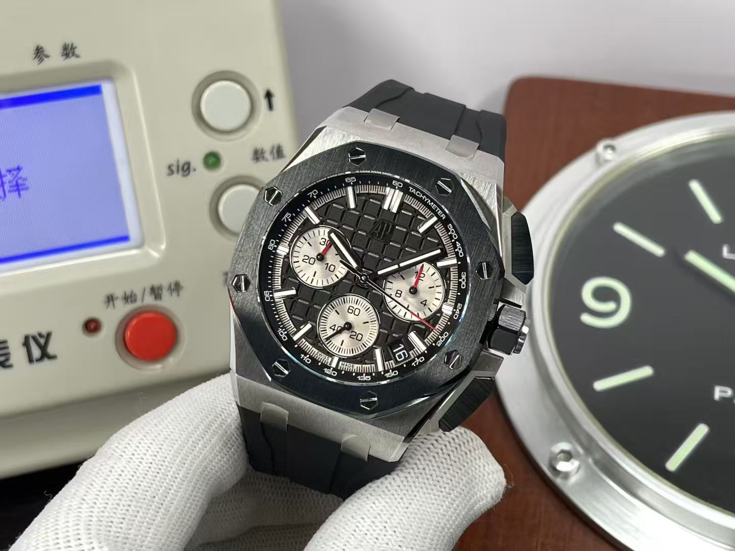AP Royal Oak 26420 Black Ceramic Bezel SH4401 Movement Black Rubber Strap