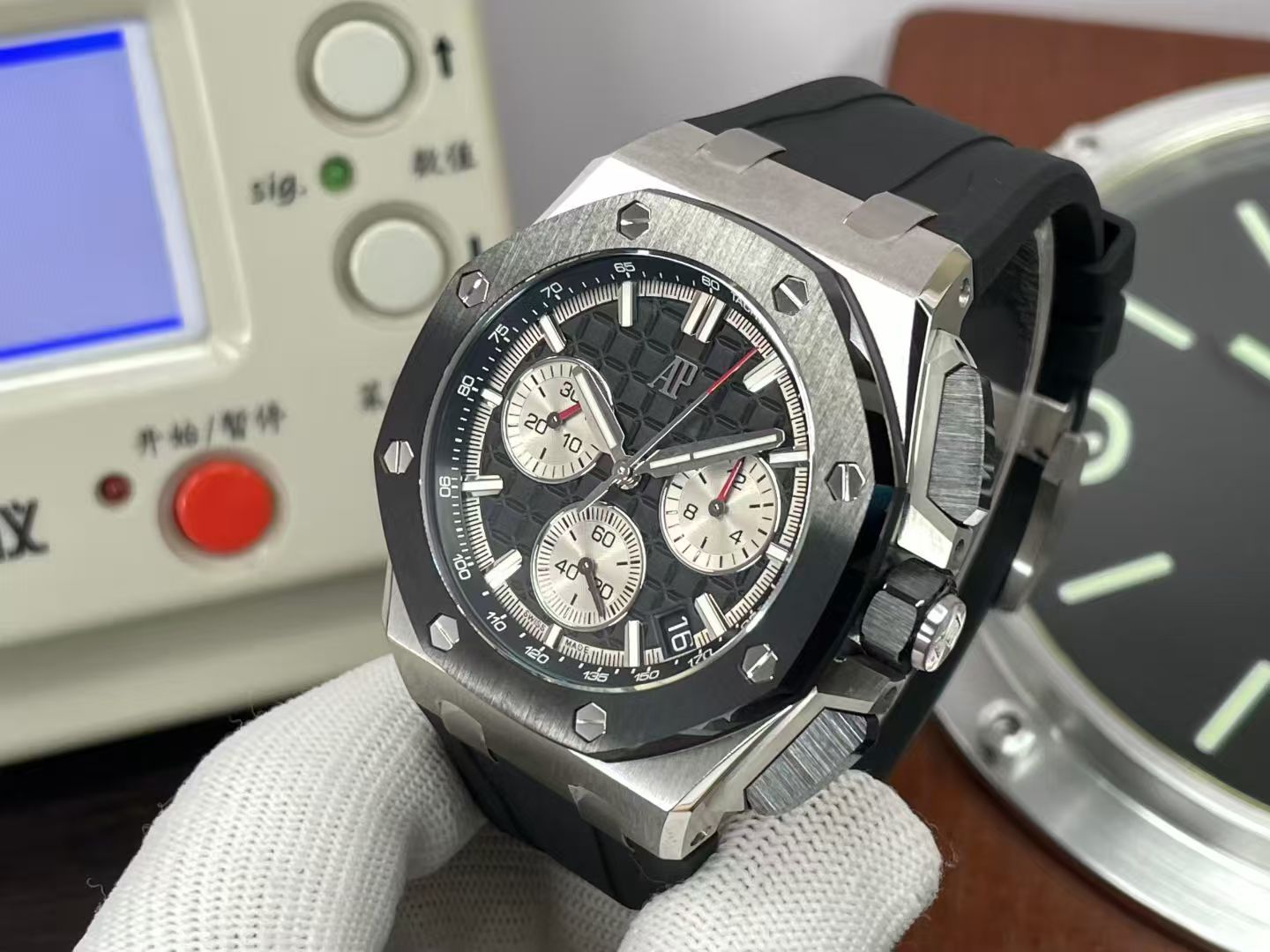 AP Royal Oak 26420 Black Ceramic Bezel SH4401 Movement Black Rubber Strap