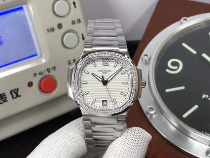 pp Nautilus Lady 7118 35mm 324 Movement Diamond Bezel White Dial