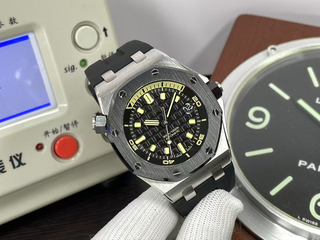 ap ROO Diver 15720 Ceramic Bezel with Super 4308 Movement