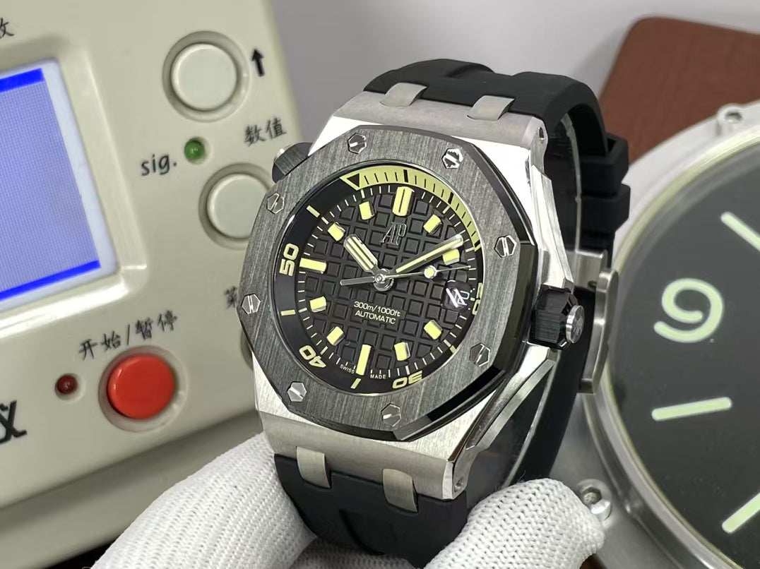 ap ROO Diver 15720 Ceramic Bezel with Super 4308 Movement
