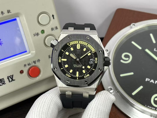 ap ROO Diver 15720 Ceramic Bezel with Super 4308 Movement