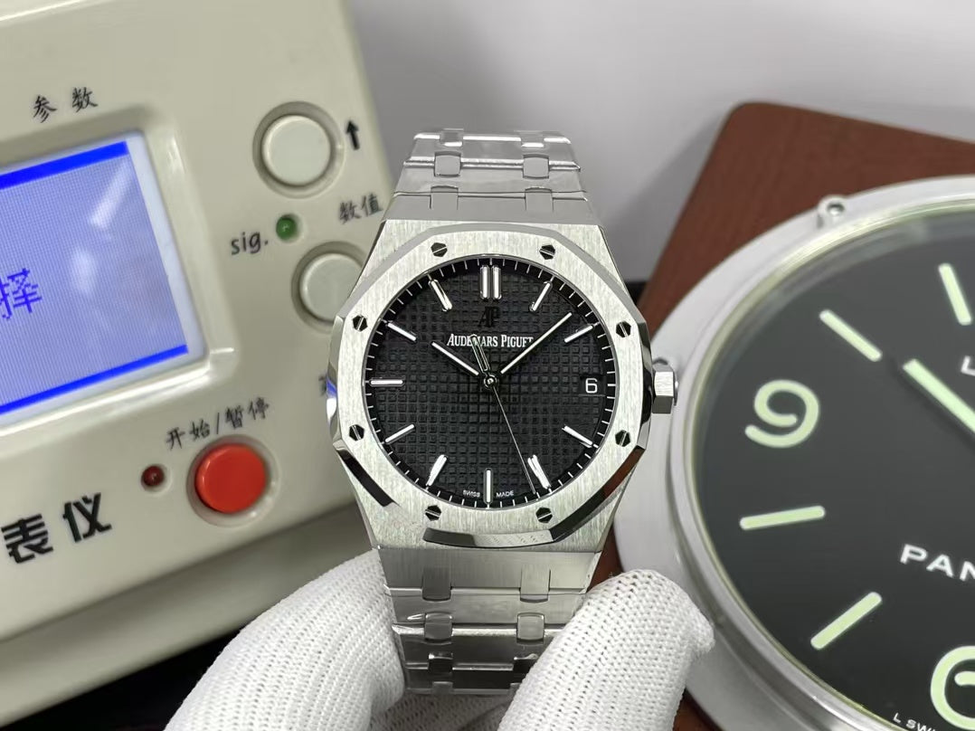 ap Royal Oak 15500 Black Dial with 4302 Movement