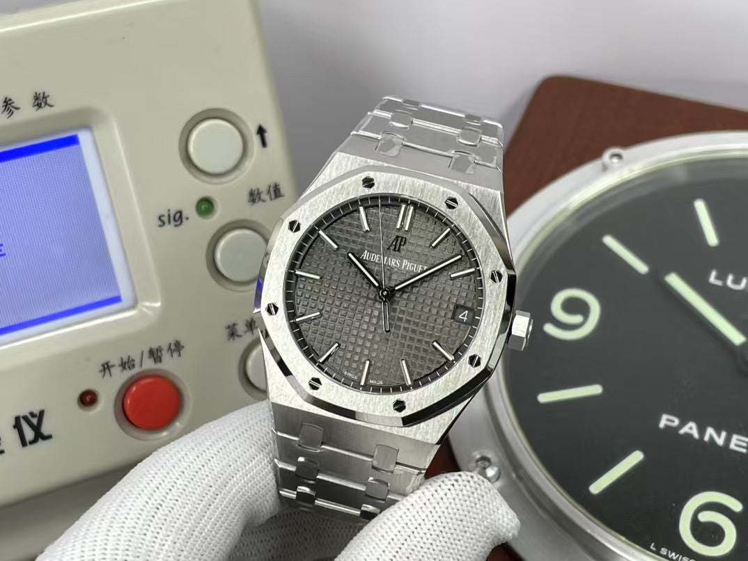 ap Royal Oak 15500 Gray Dial with Super 4302 Movement