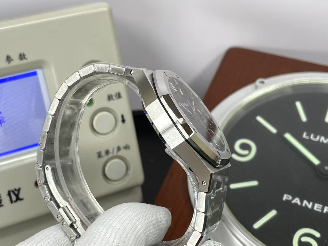 ap Royal Oak 15500 Gray Dial with Super 4302 Movement