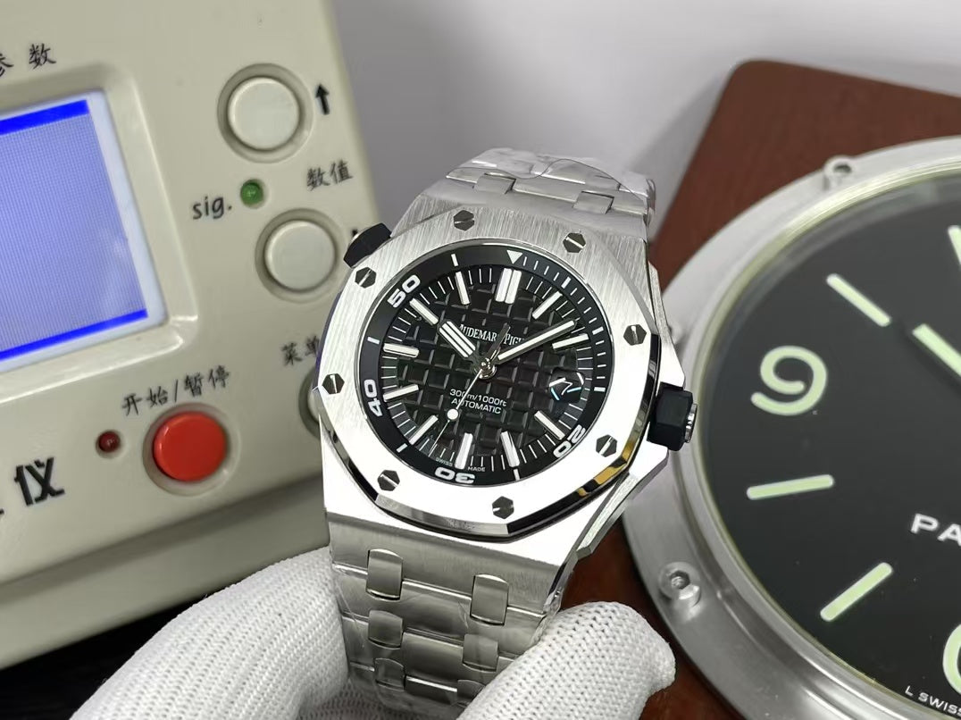 ap Royal Oak Offshore Diver 15703 Black Dial Steel Bracelet with Super 3120 Movement