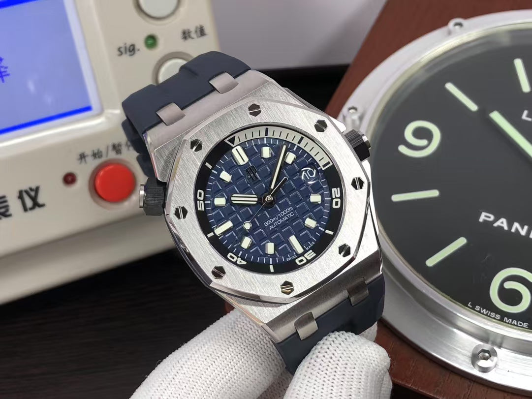 APSF ap Royal Oak Offshore Diver 15720 Blue Dial with Super 4308 Movement