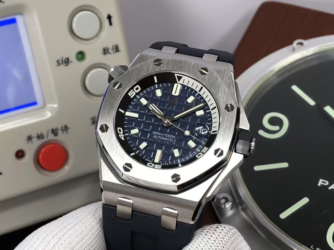APSF ap Royal Oak Offshore Diver 15720 Blue Dial with Super 4308 Movement
