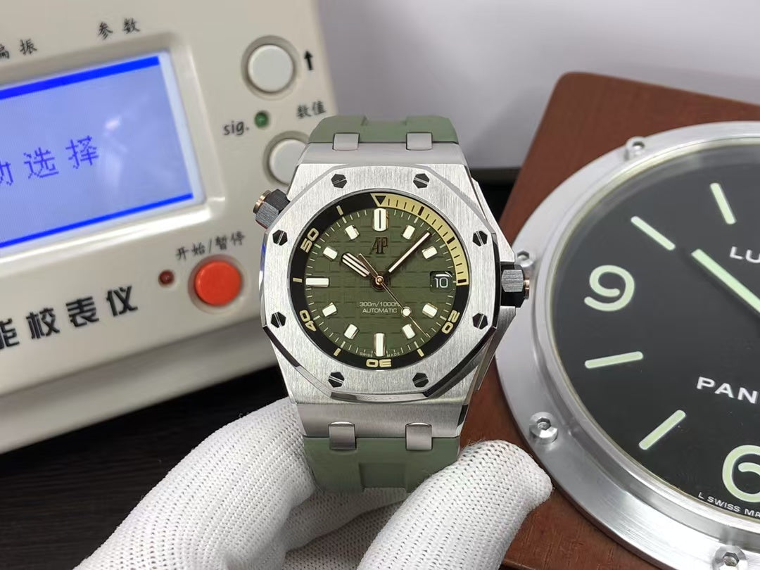 APSF ap Royal Oak Offshore Diver 15720 Green Dial with Super 4308 Movement
