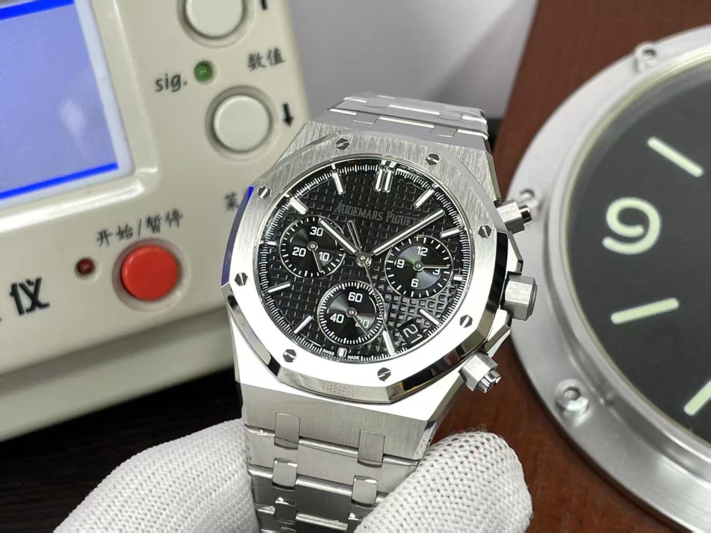 Swiss ap Royal Oak Chronograph 26240 Black Dial with 4401 Movement
