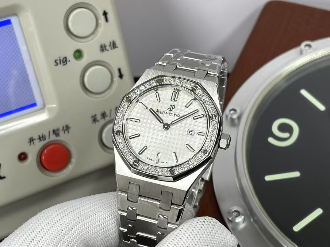 ZF ap Lady Royal Oak 67651 Diamond Bezel Swiss Quartz Movement