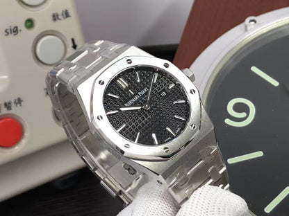 ZF ap Lady Royal Oak 67651 Stainless Steel Case Black Dial Swiss Quartz Movement