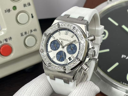 RXWF ap Royal Oak Lady Quartz 37mm with White Rubber Band
