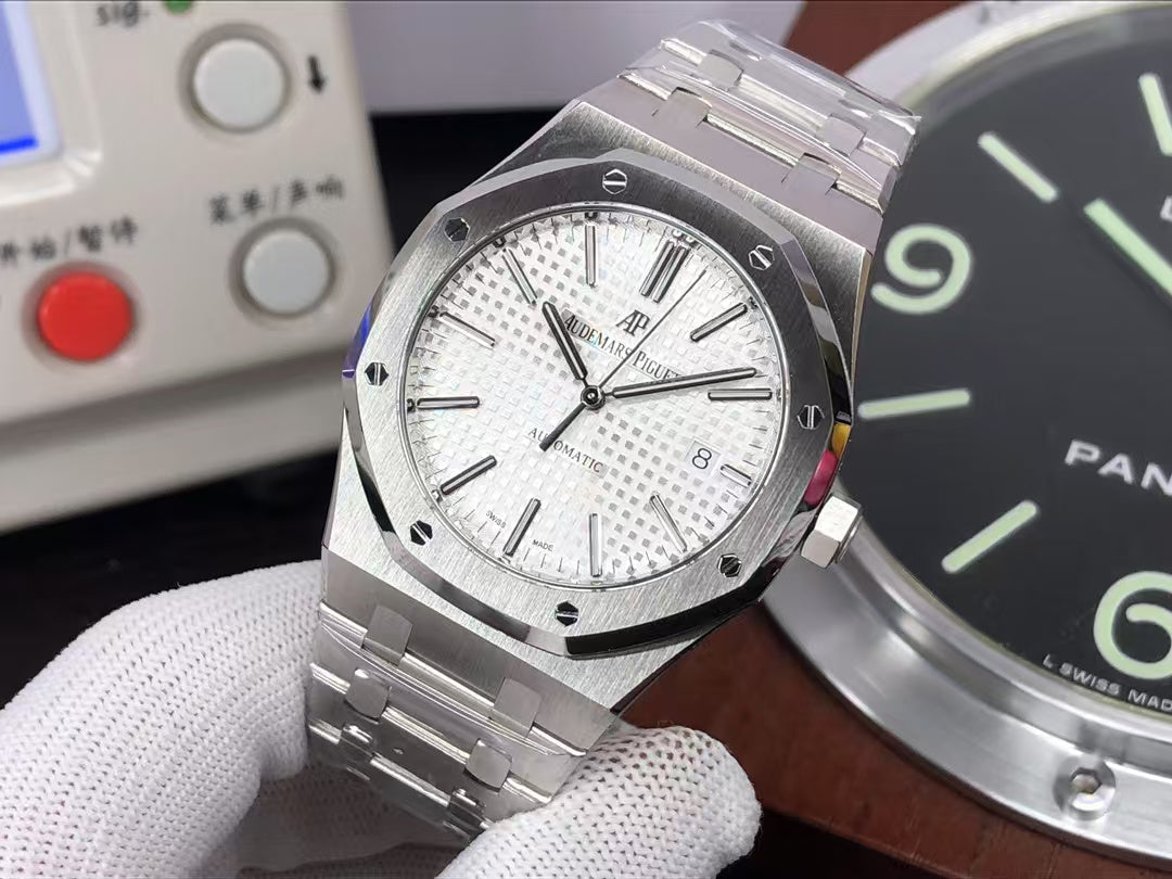 Perfect ap Royal Oak 15400 White Dial with 3120 Movement