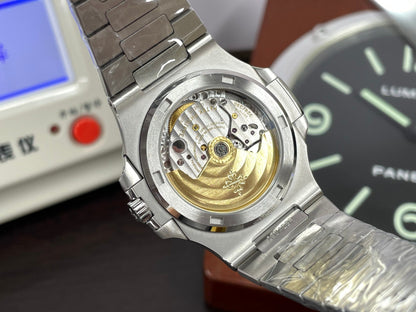 pp Nautilus 5711 Stainless Steel Case Green Dial 330 Movement