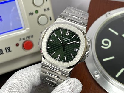 pp Nautilus 5711 Stainless Steel Case Green Dial 330 Movement
