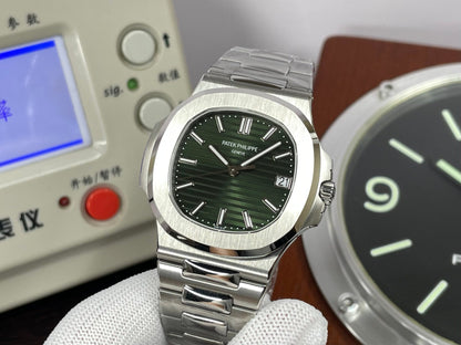 pp Nautilus 5711 Stainless Steel Case Green Dial 330 Movement