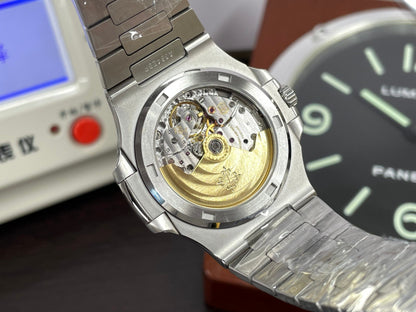 pp Nautilus 5711 Stainless Steel Case Green Dial 330 Movement