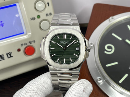 pp Nautilus 5711 Stainless Steel Case Green Dial 330 Movement