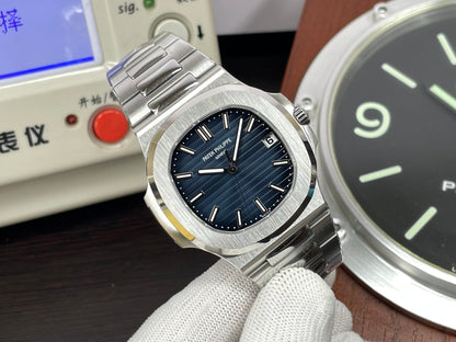 pp Nautilus 5811 Weighted Blue Dial 330 Movement