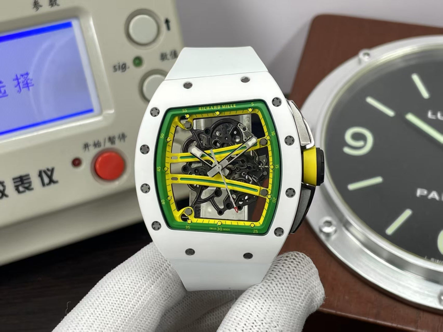 RM RM061 01 Yohan Blake White Ceramic Case RMUL2 Movement White Rubber Band