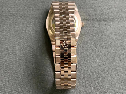 Land-Dweller 40 mm Everose gold (2025)