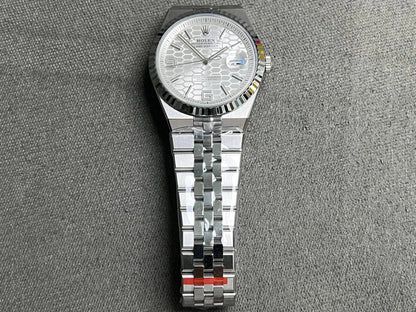 Land-Dweller 40 mm Stainless Steel (2025)